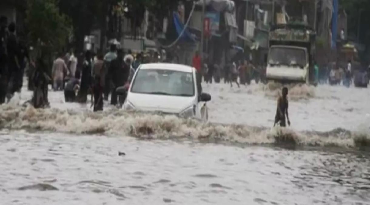 Hindistan ve Nepal’de sel felaketi: 92 Ölü