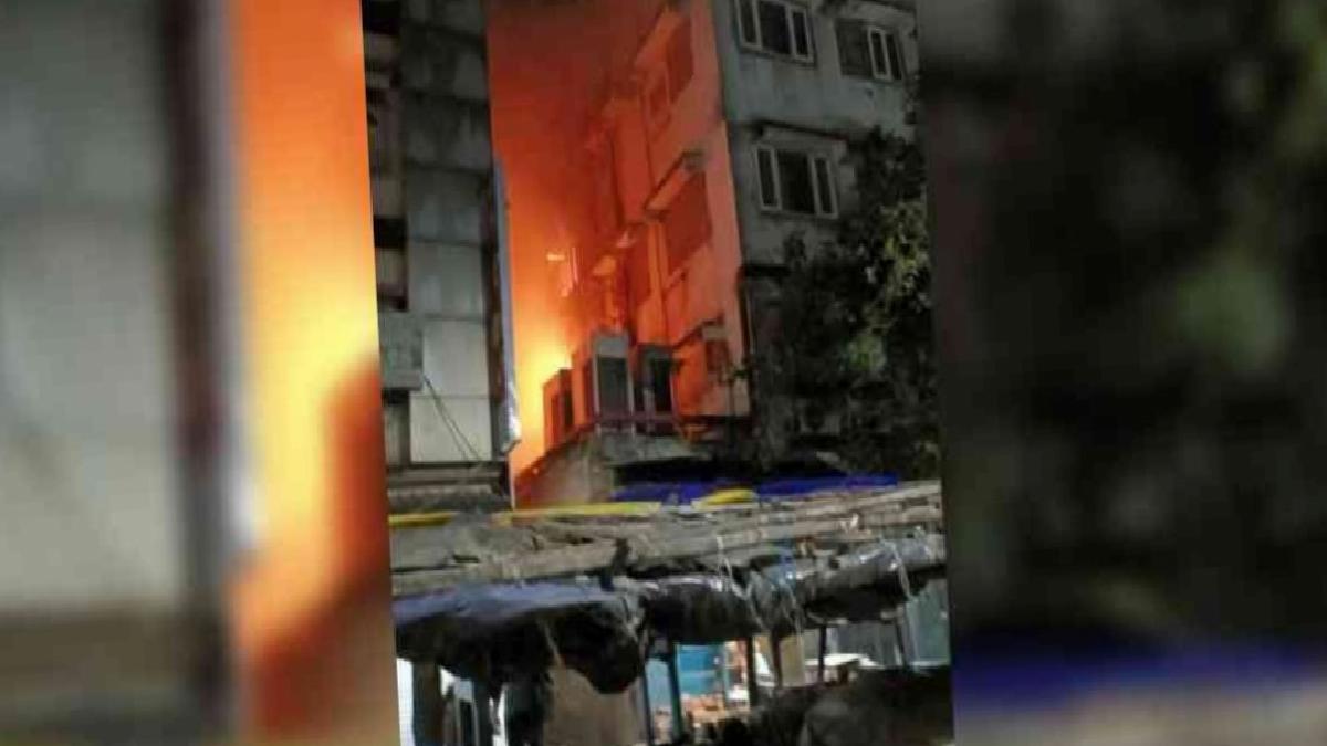 Hindistan’da otel yangını: 14 ölü