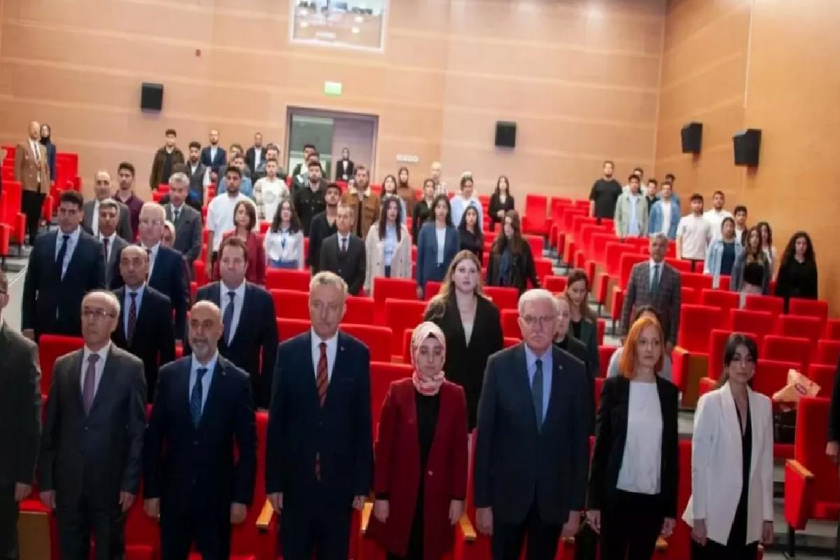 Hukuk Fakültesi’nden Ekonomi Sempozyumu