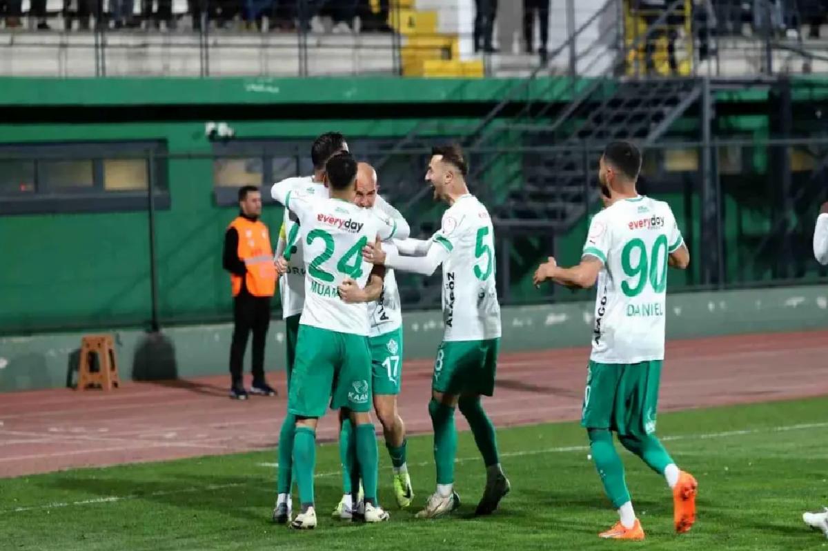 Iğdır FK, Sakaryaspor’u 4-0 Geçti