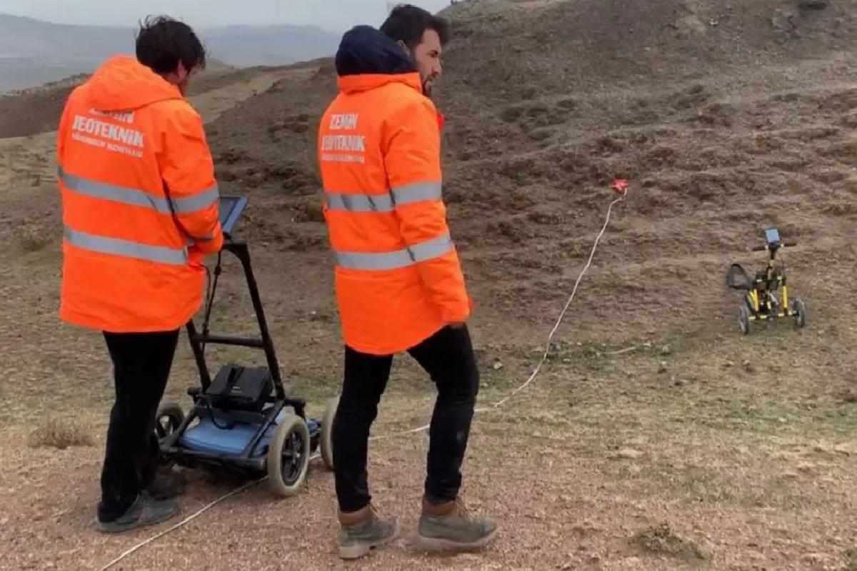 İncil arkeologları, Ağrı Dağın’da Nuh’un gemisini bulma çalışmalarına başladı