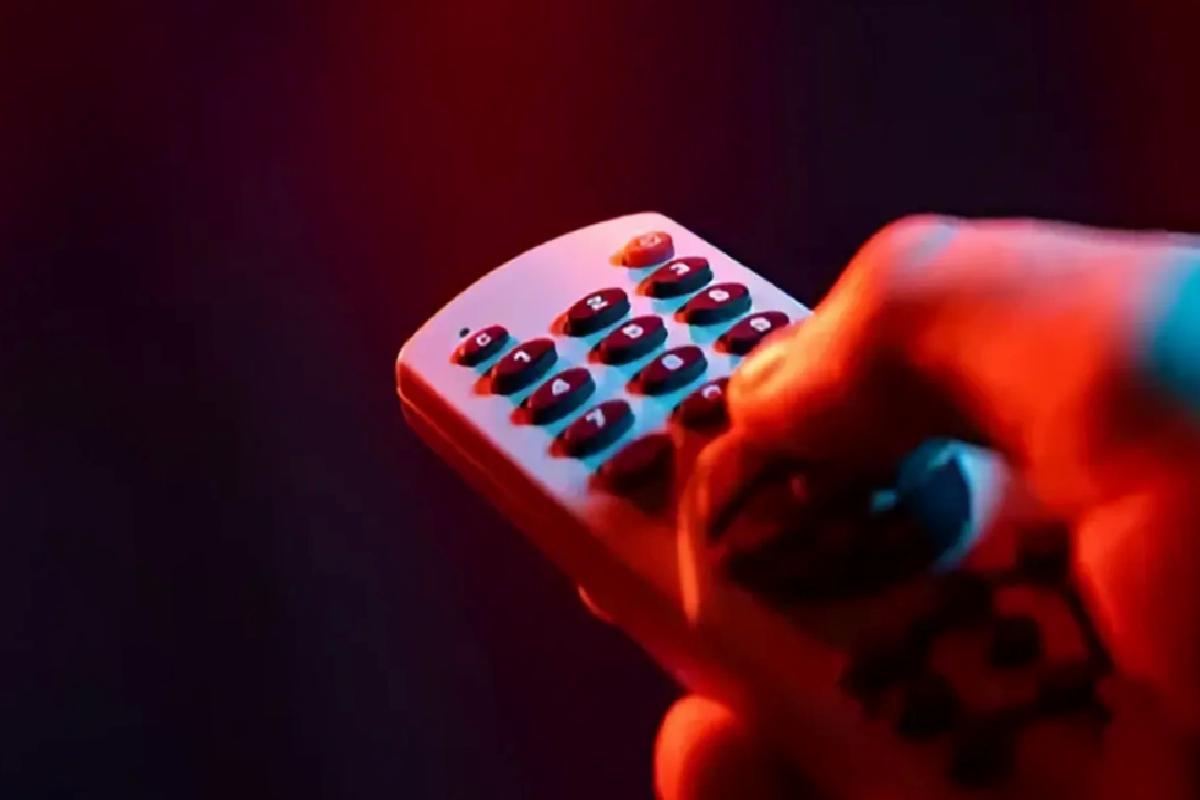 IPTV izleyenlere tarihi darbe