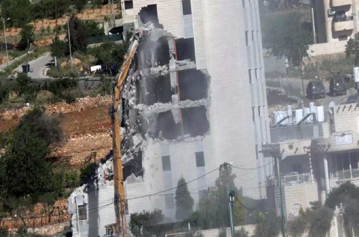 İsrail, Beyt Ummar’daki Filistinli Evlerini Yıktı