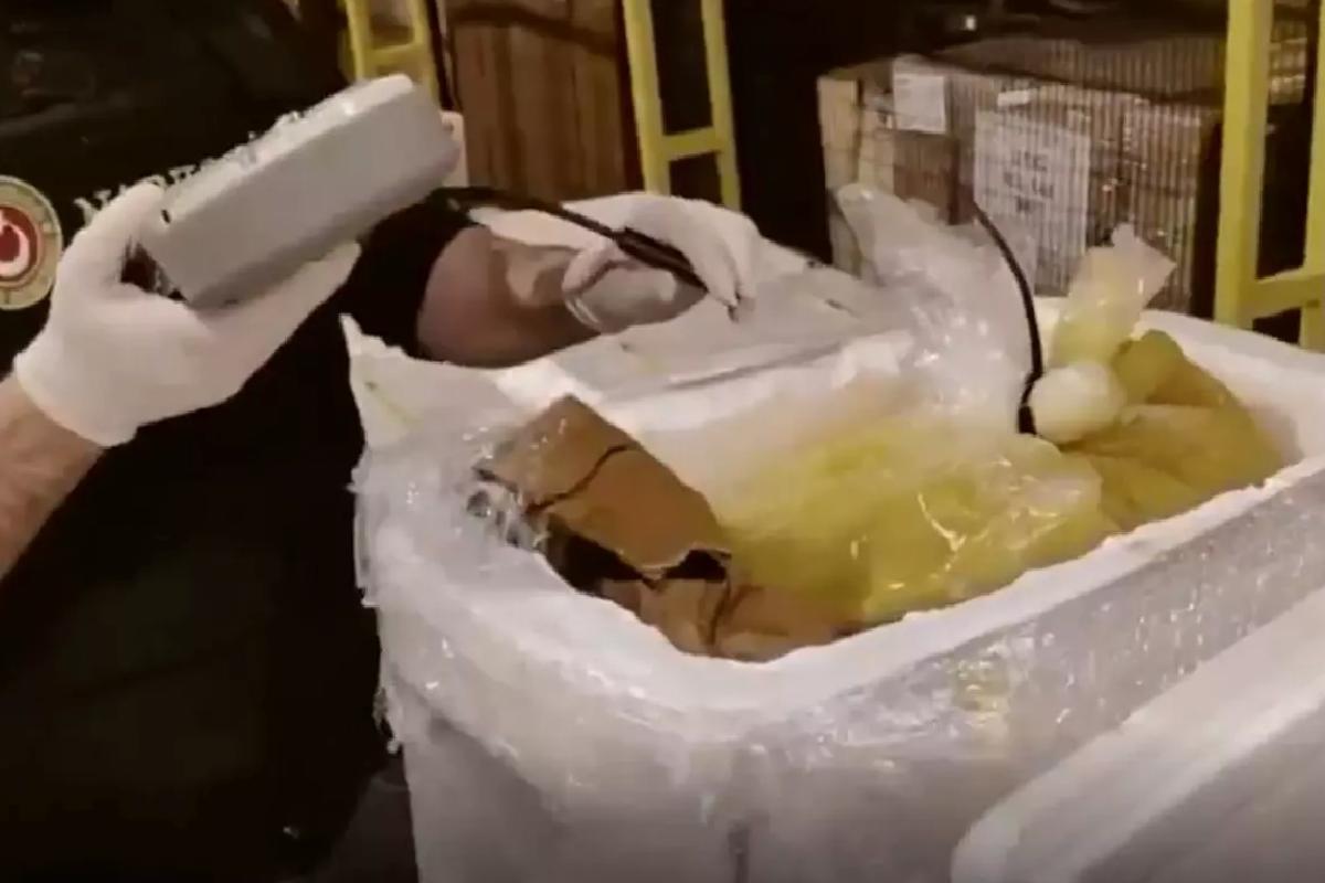 İstanbul Havalimanı’nda 455 kilo kokain ele geçirildi