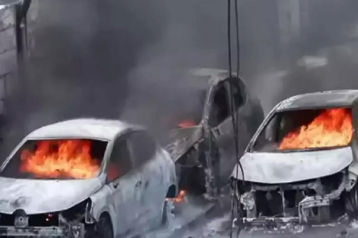 İstanbul İkitelli’de kimya deposunda yangın! Patlama sesleri duyuluyor