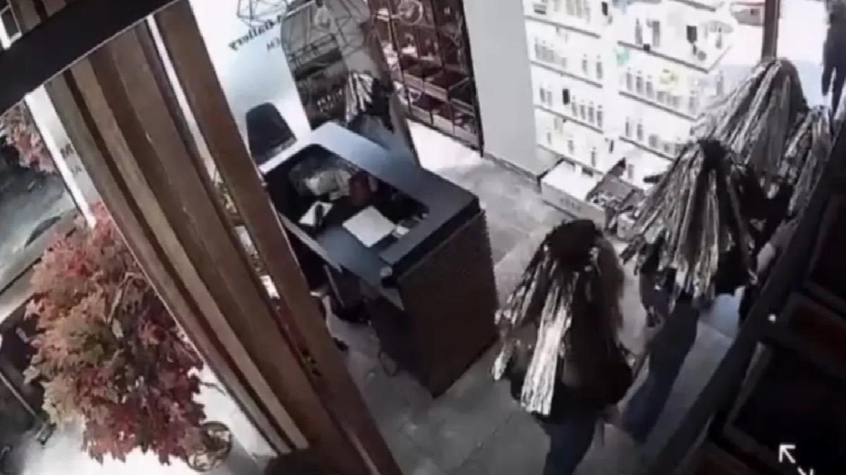 İstanbul’da 6.2 Büyüklüğünde Deprem Anları Güvenlik Kamerasında