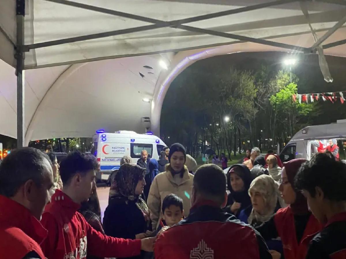 İstanbul’da Deprem Sonrası Çorba İkramı