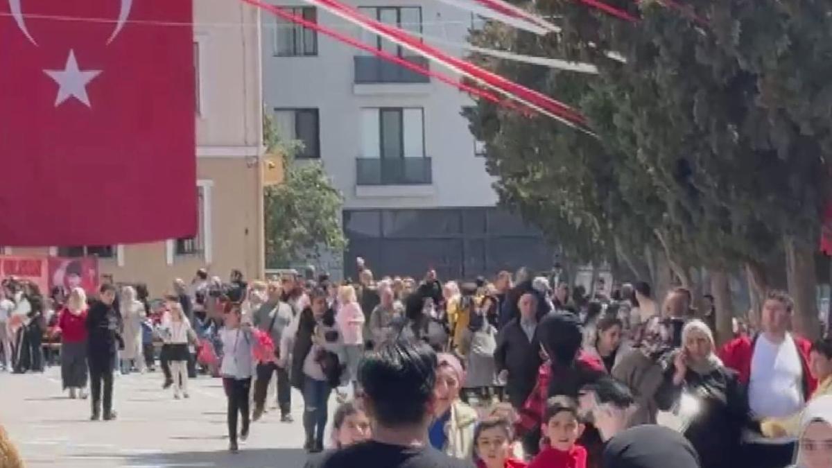 İstanbul’da öğrenciler depreme 23 Nisan gösterilerinde yakalandı