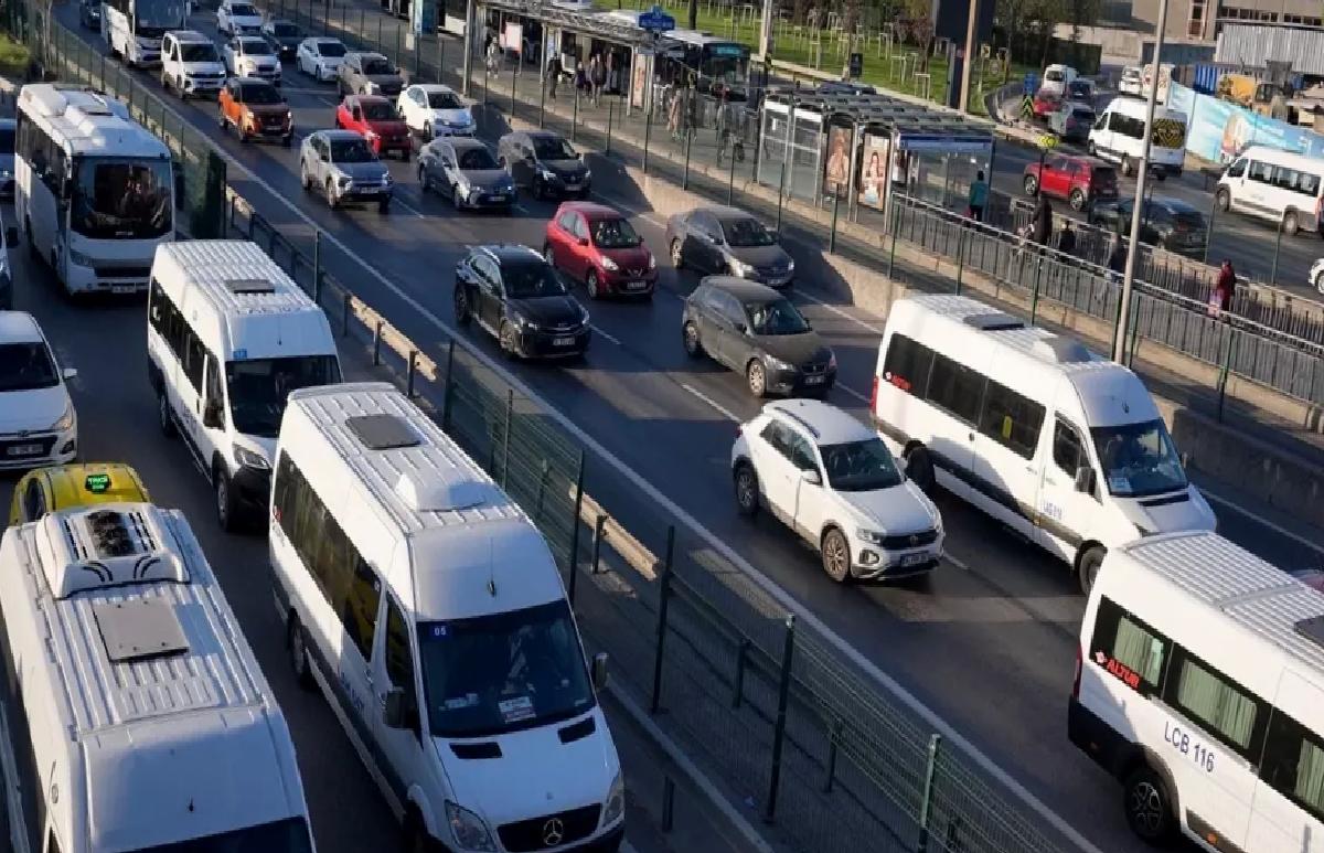 İstanbul’da Trafik Yoğunluğu Artıyor