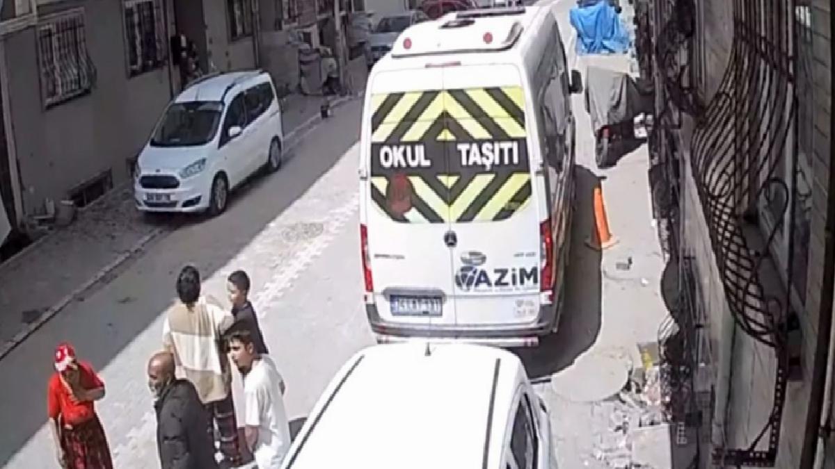 İstanbul’da yaşanan deprem park halindeki araçları salladı