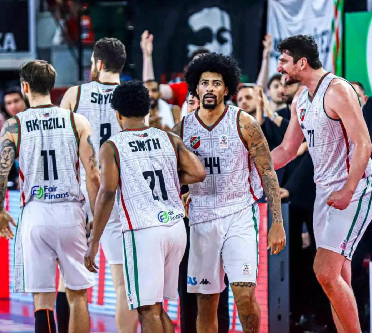 İzmir Derbisi: Karşıyaka vs Aliağa Petkimspor