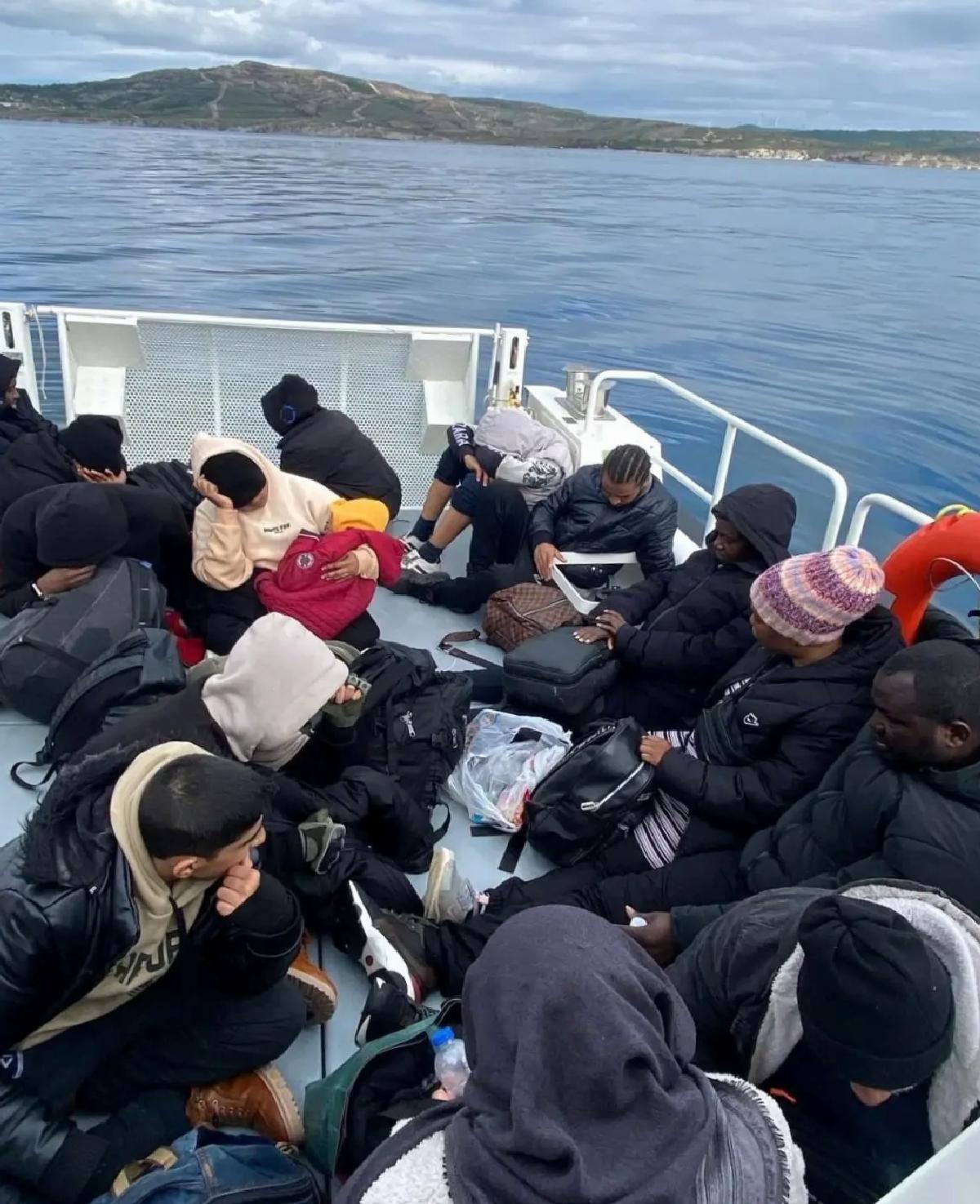 İzmir’de 50 Düzensiz Göçmen Yakalandı