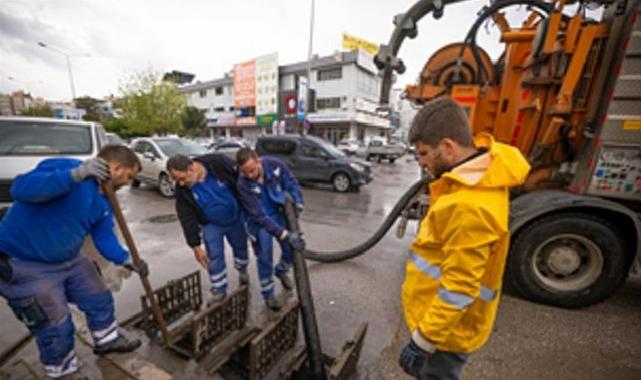 İZSU ekipleri tam kadro sahada