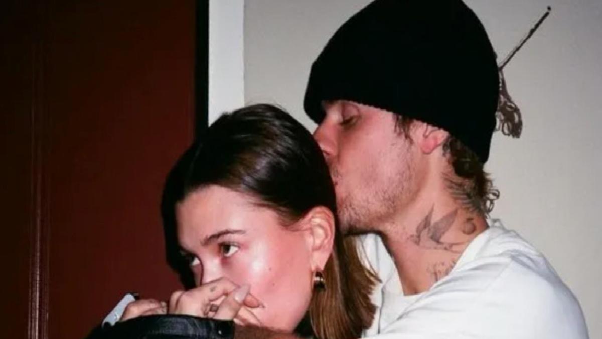 Justin Bieber’ın eşi Hailey Bieber bebeğini paylaştı! Kafası babasına benzetildi