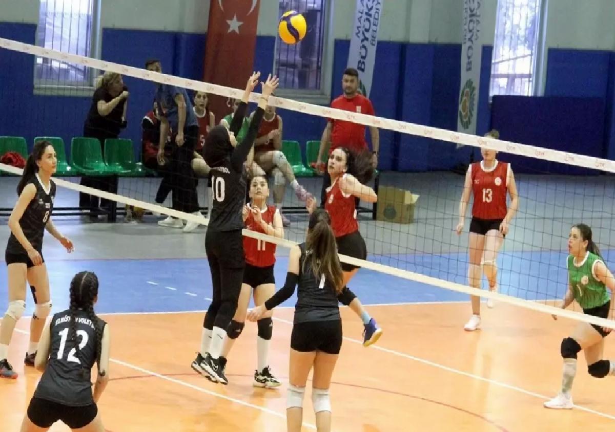 Kadınlar Voleybol Bölgesel Finali Malatya’da Başladı