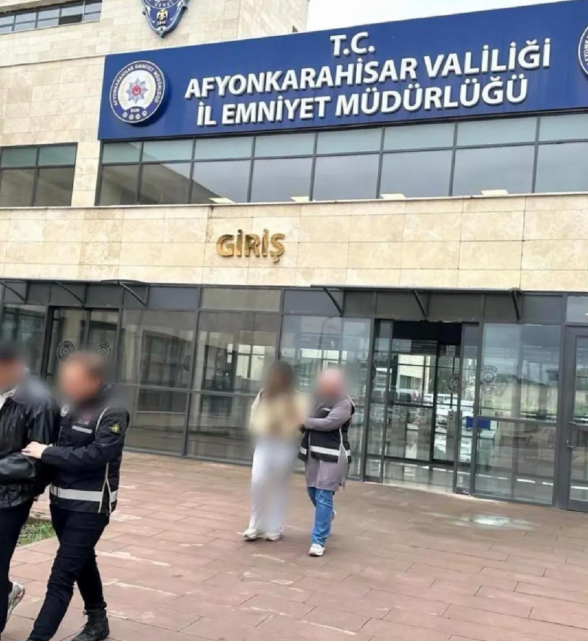 Kamu Görevlisi Maskesiyle Vurgun