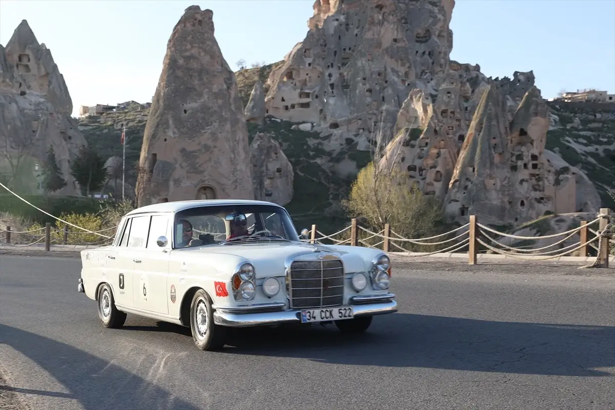 Kapadokya Rallisi’nde Klasik Araç Yarışı