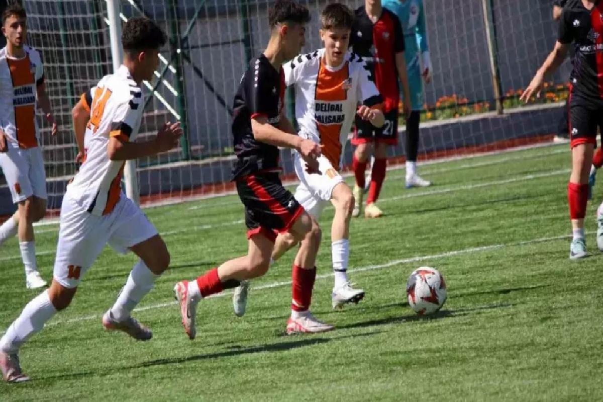 Karabük’te U-16 Türkiye Futbol Şampiyonası Başladı
