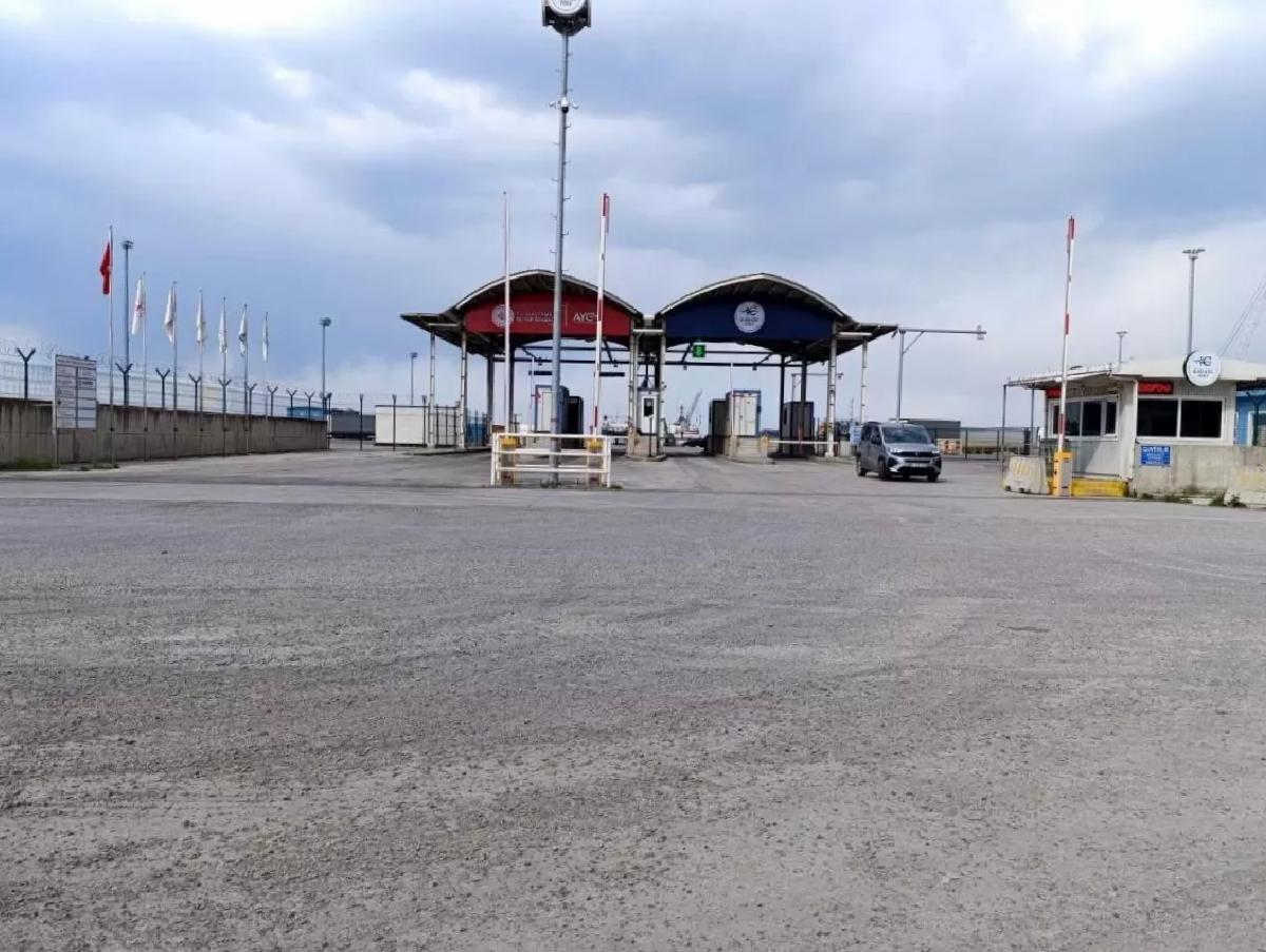 Karasu Limanı’nda Bıçaklı Kavga: Tır Sürücüsü Öldürüldü