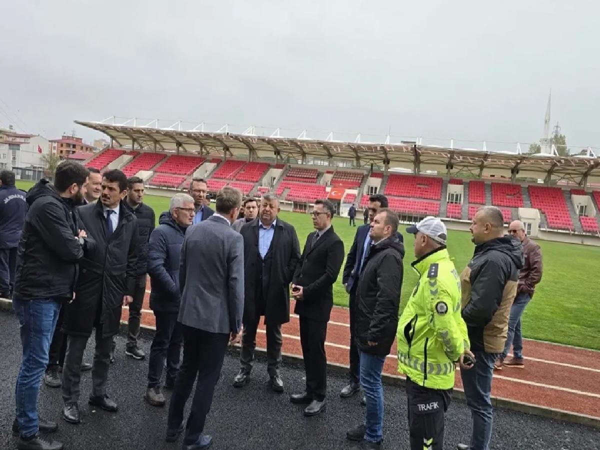 Kaymakam Koç, Bulancak Stadı’nda İncelemelerde Bulundu