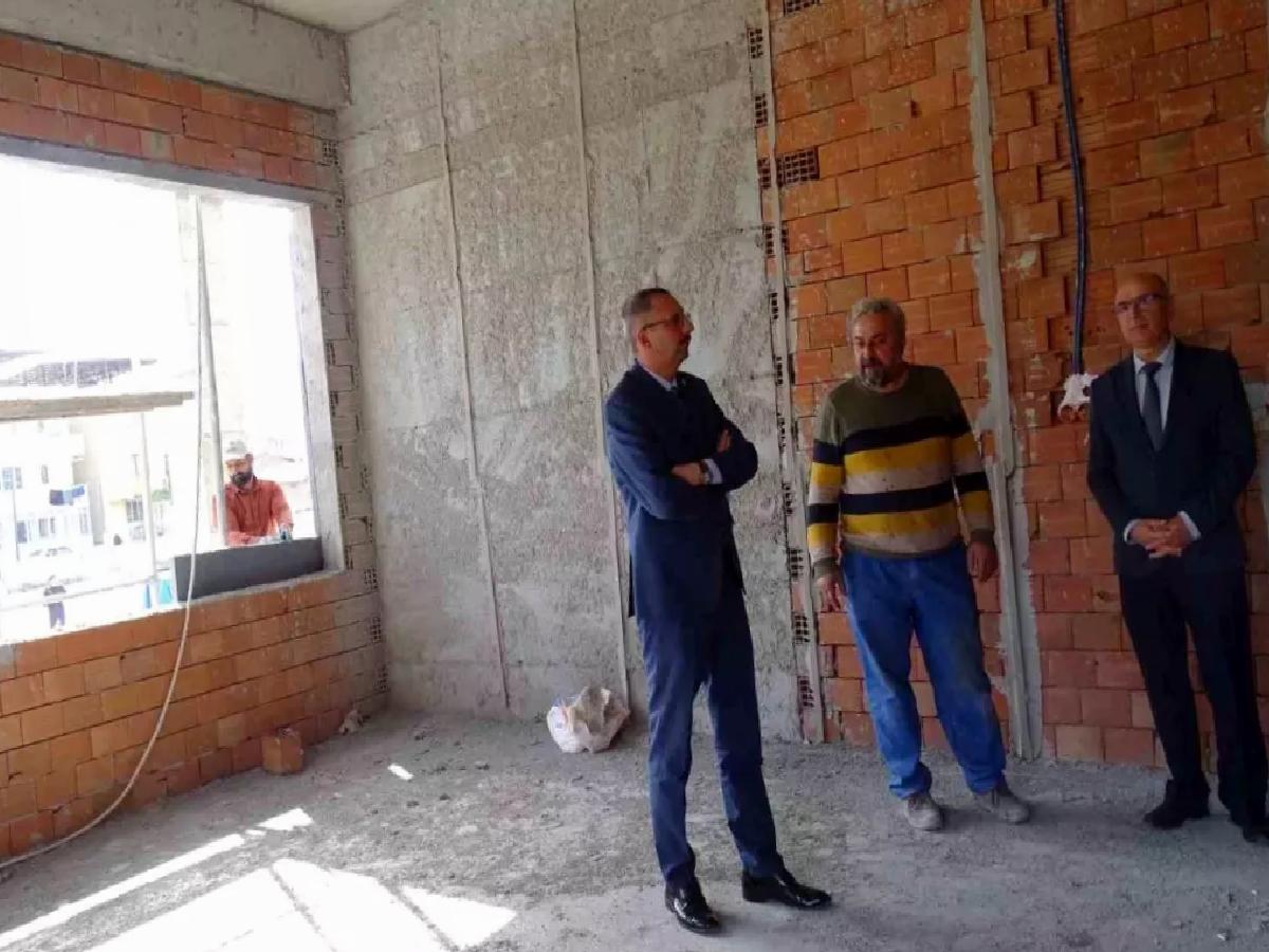 Kaymakam Özderin, Okul İnşaatını Ziyaret Etti