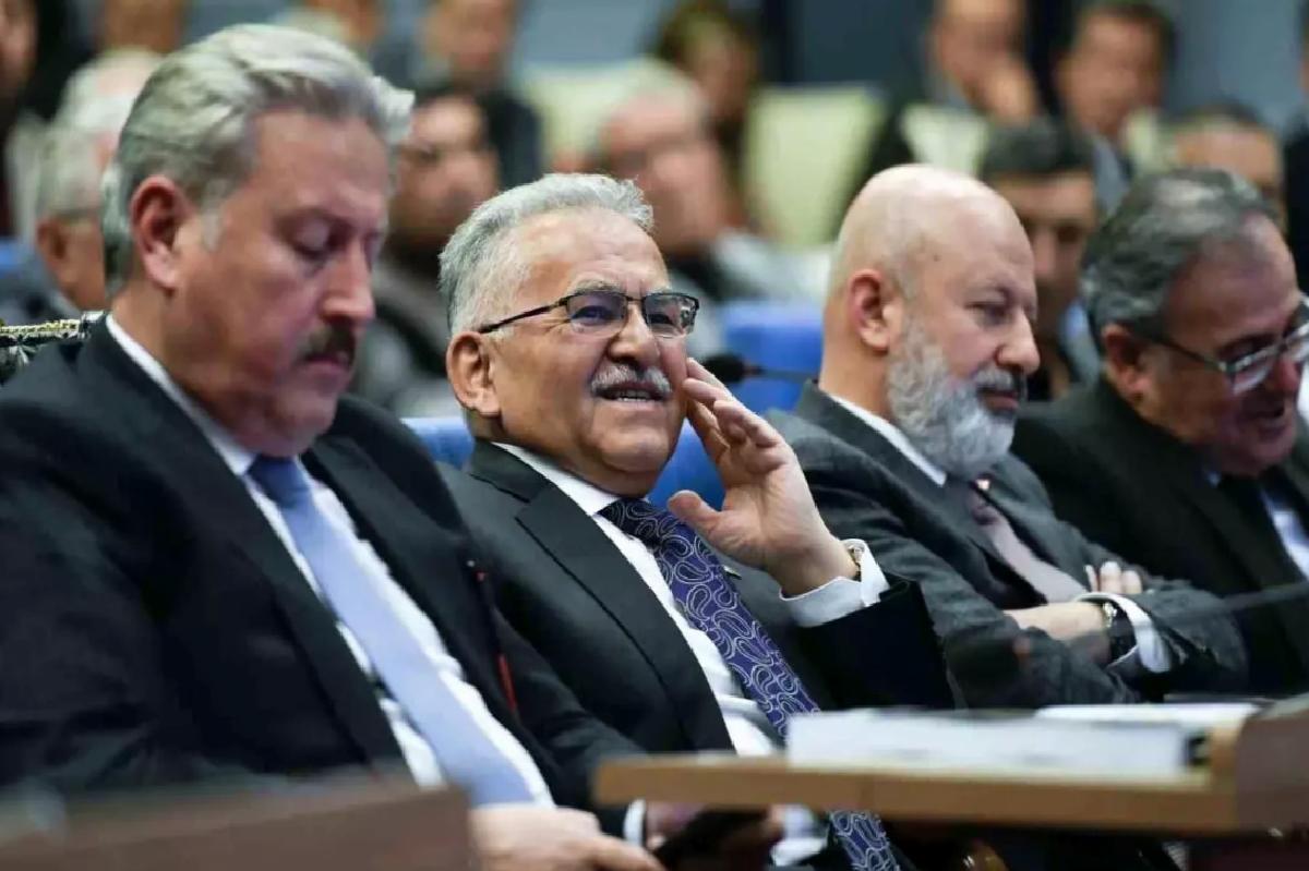 Kayseri Büyükşehir Belediyesi Nisan Ayı Meclis Toplantısı Gerçekleştirildi