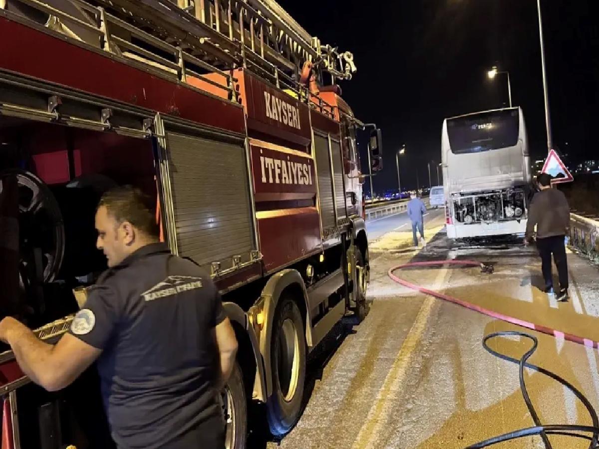Kayseri’de Turist Taşıyan Otobüste Yangın