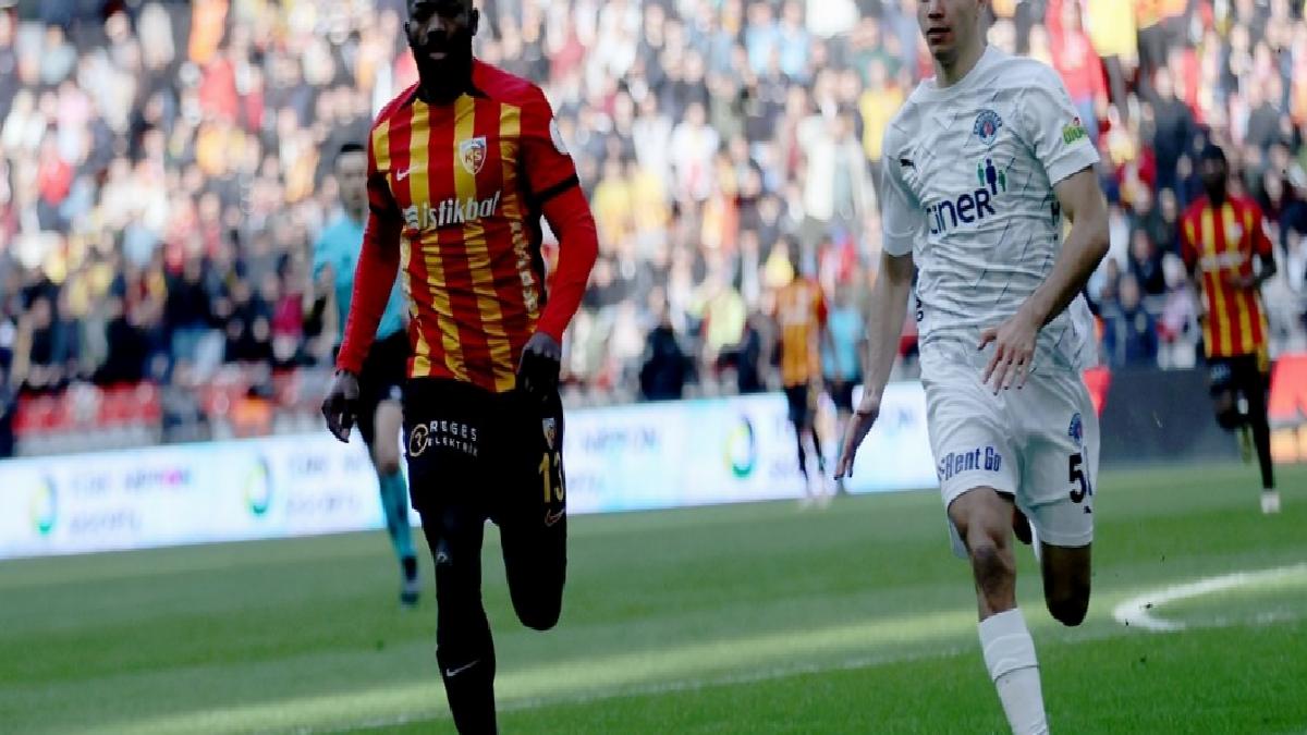 Kayserispor’a kötü haber! Stephane Bahoken sezonu kapattı