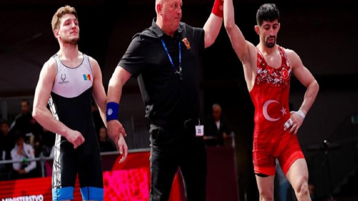 Kerem Kamal ve Hamza Bakır, Avrupa Güreş Şampiyonası’nda finale çıktı