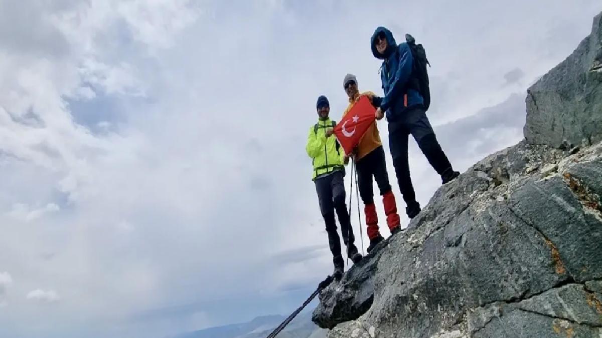 Kırşehirli Dağcılar Demirli Kale Tepe’ye Tırmandı