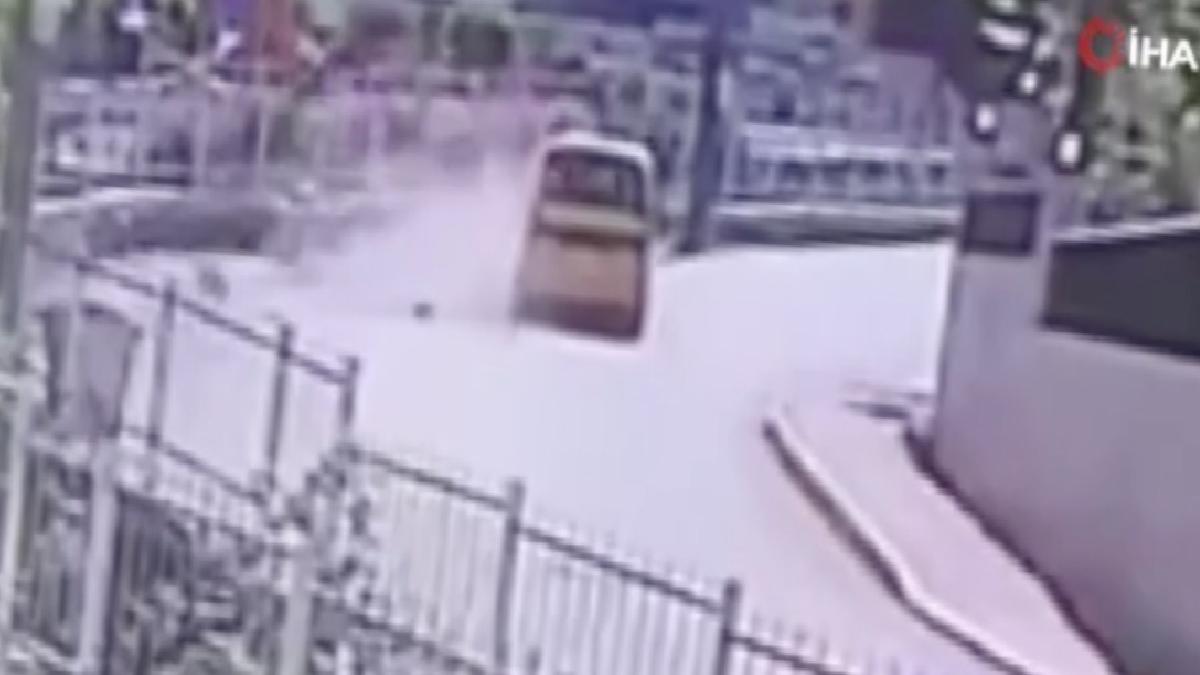 Kocaeli’de taksi ile motosiklet kafa kafaya çarpıştı