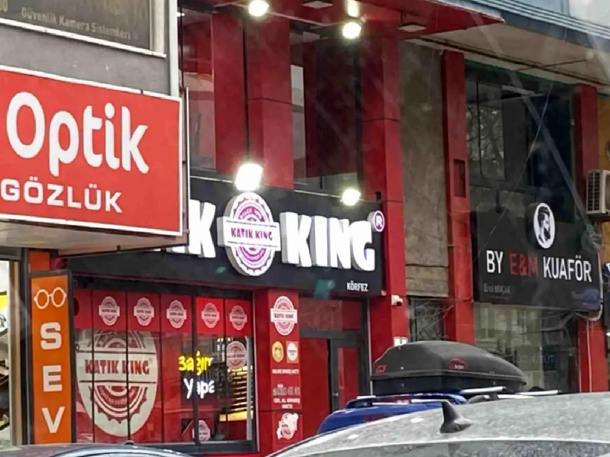 Kocaeli’de Tavuk Döner Zehirlenmesi: 648 Kişi Hastanelik, 2 Kişi Tutuklandı