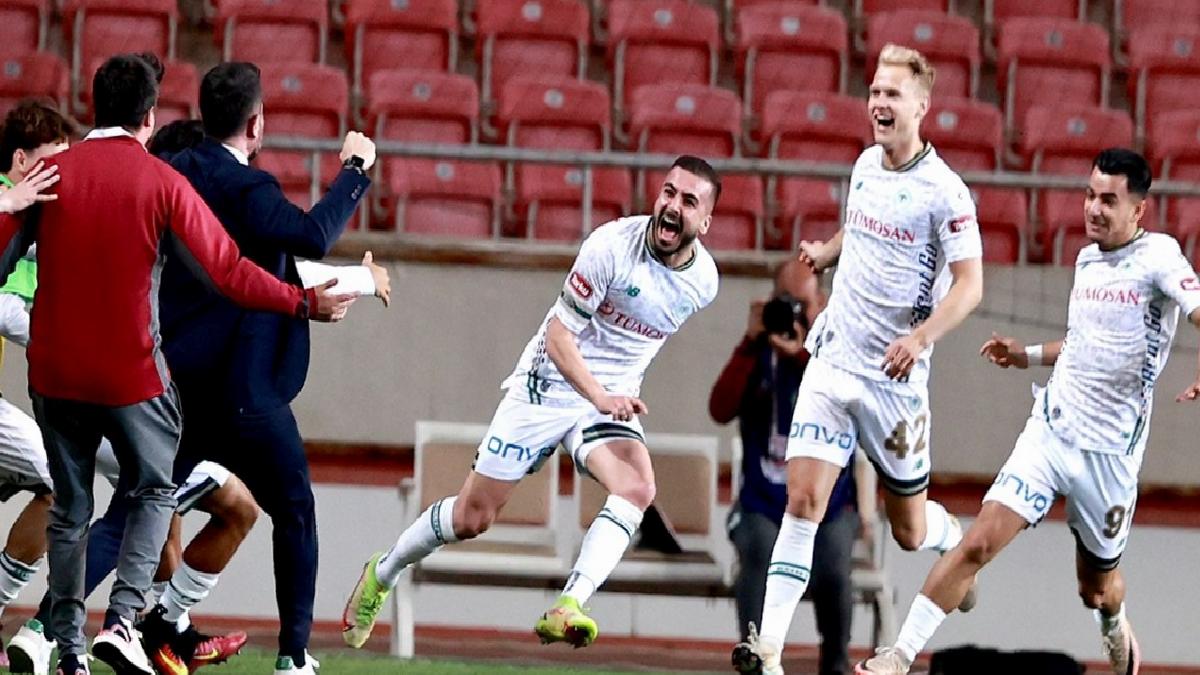 Konyaspor 7 deplasman maçı sonrası galibiyet aldı