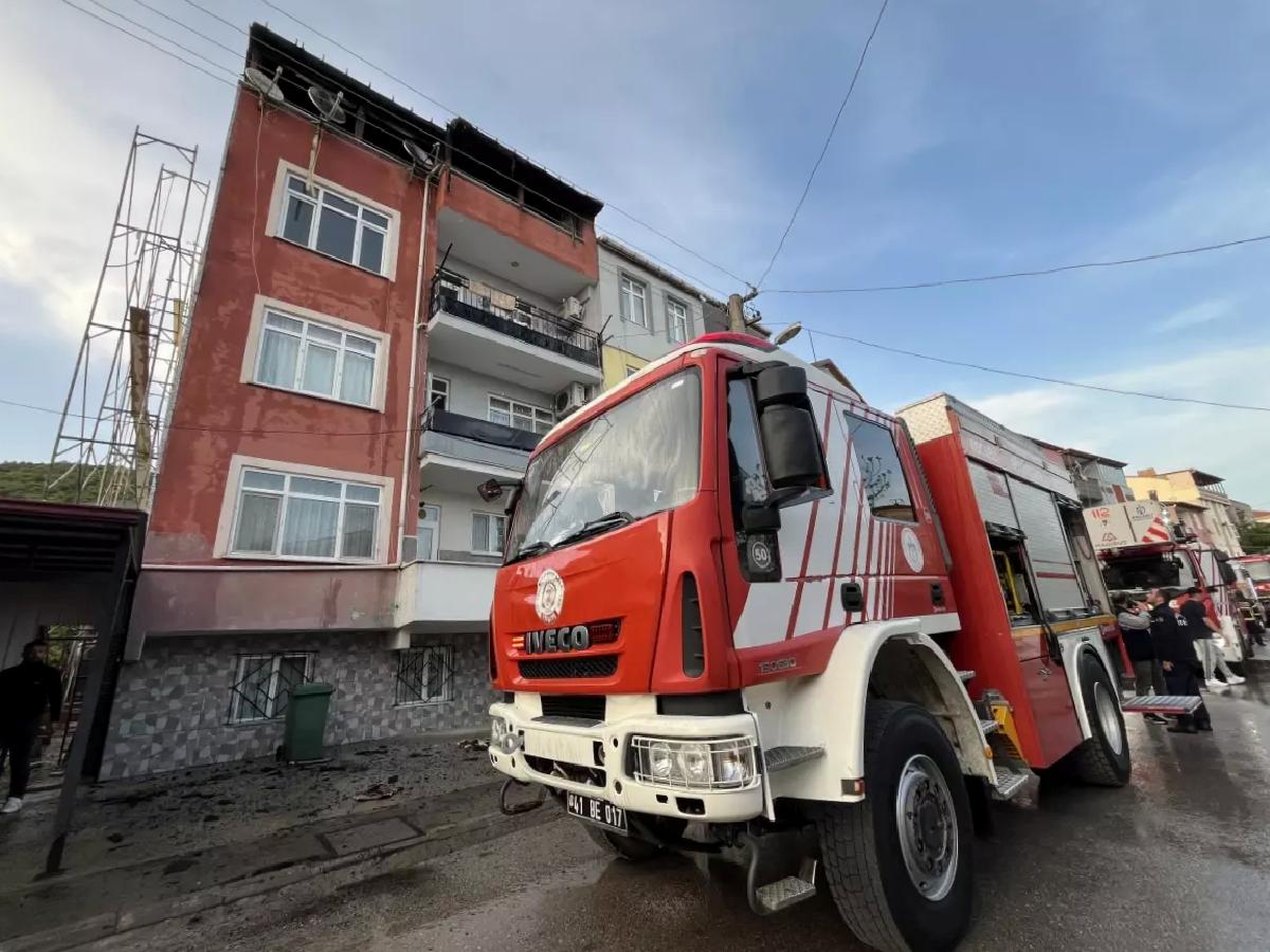 Körfez’de Çatı Yangını