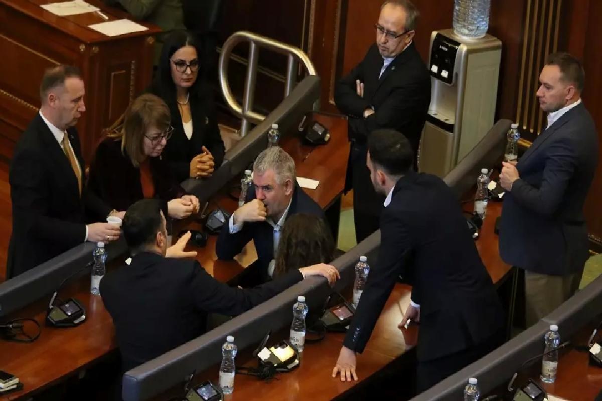 Kosova Meclisinde Başkan Seçilemedi