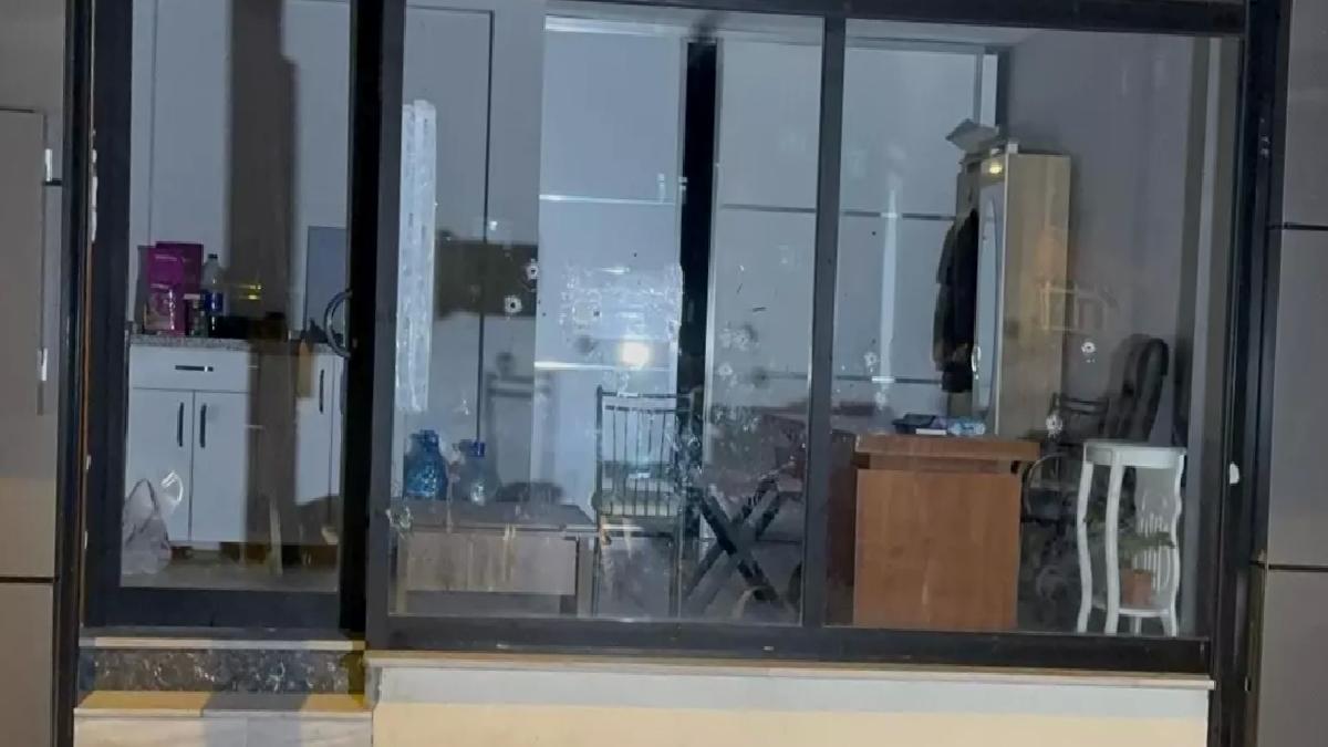 Küçükçekmece’de İş Yerine Silahlı Saldırı