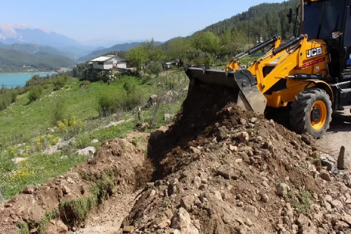 Kumluca’da İçme Suyu Hattı Yenilendi