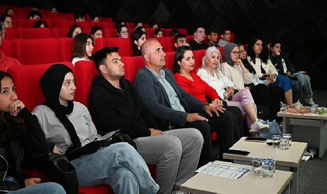 Kurs öğrencilerine seminer