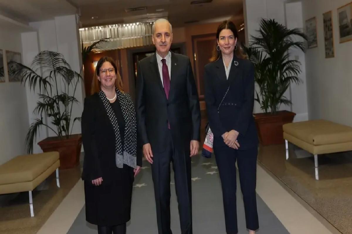 Kurtulmuş, Papa Franciscus’un Cenaze Törenine Katıldı