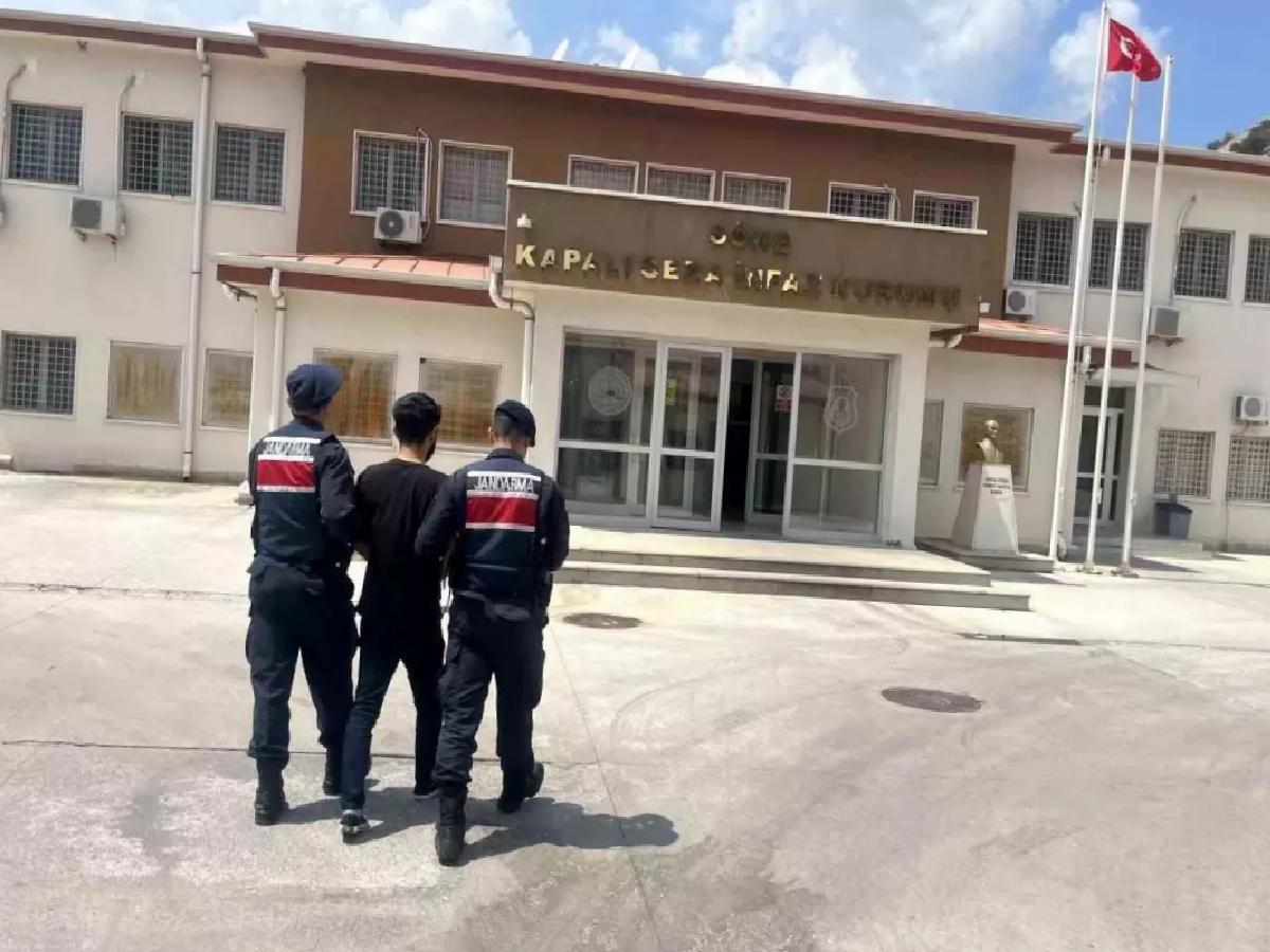 Kuşadası’nda Aranan Şahıs Yakalandı