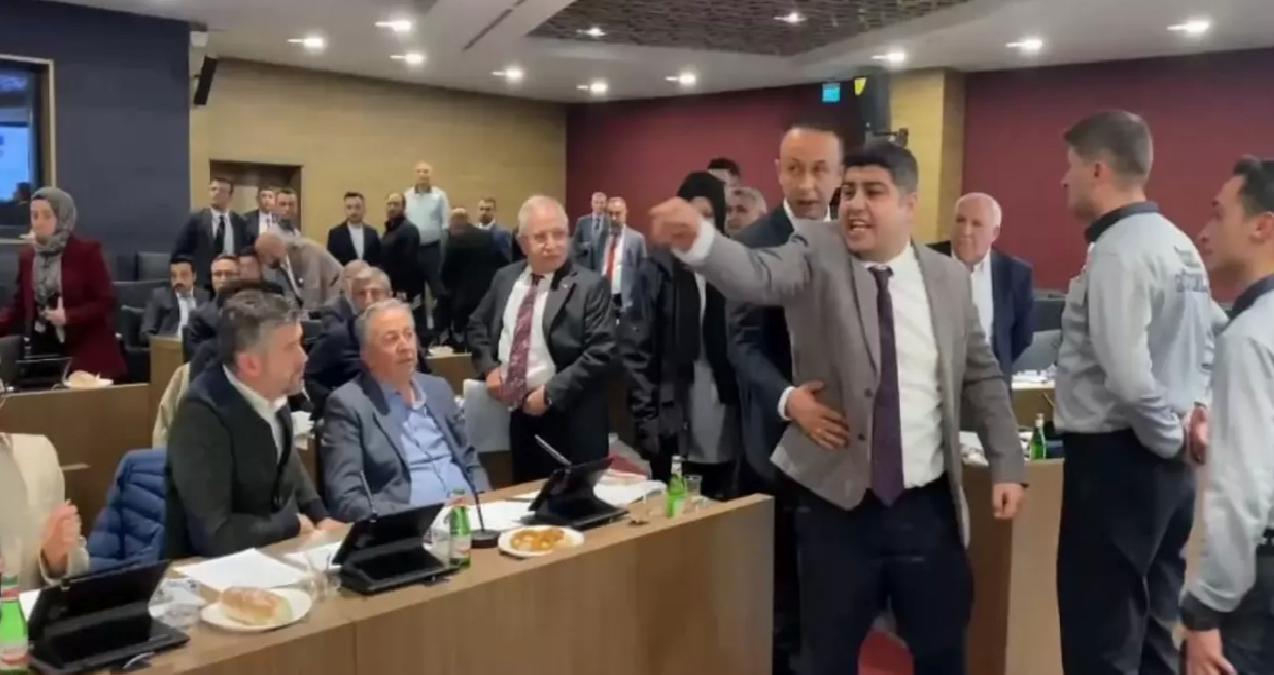 Kütahya Belediye Meclisi’nde Gergin Anlar