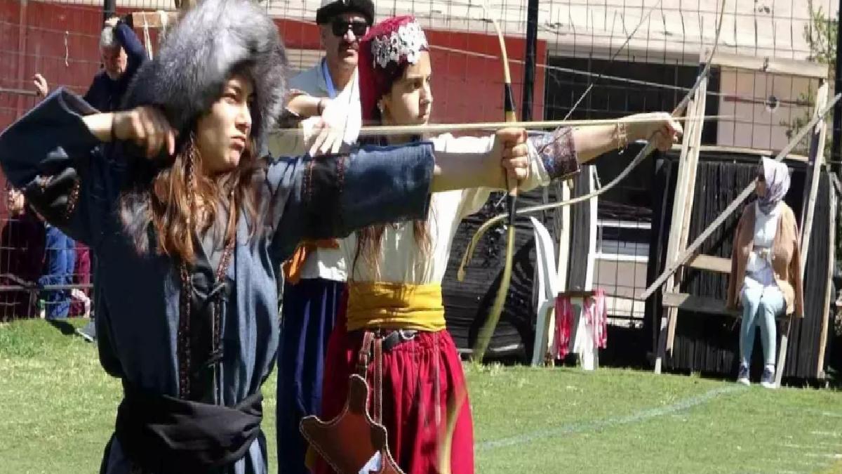 Kütahya’da Geleneksel Okçuluk Müsabakaları Coşkuyla Gerçekleşti