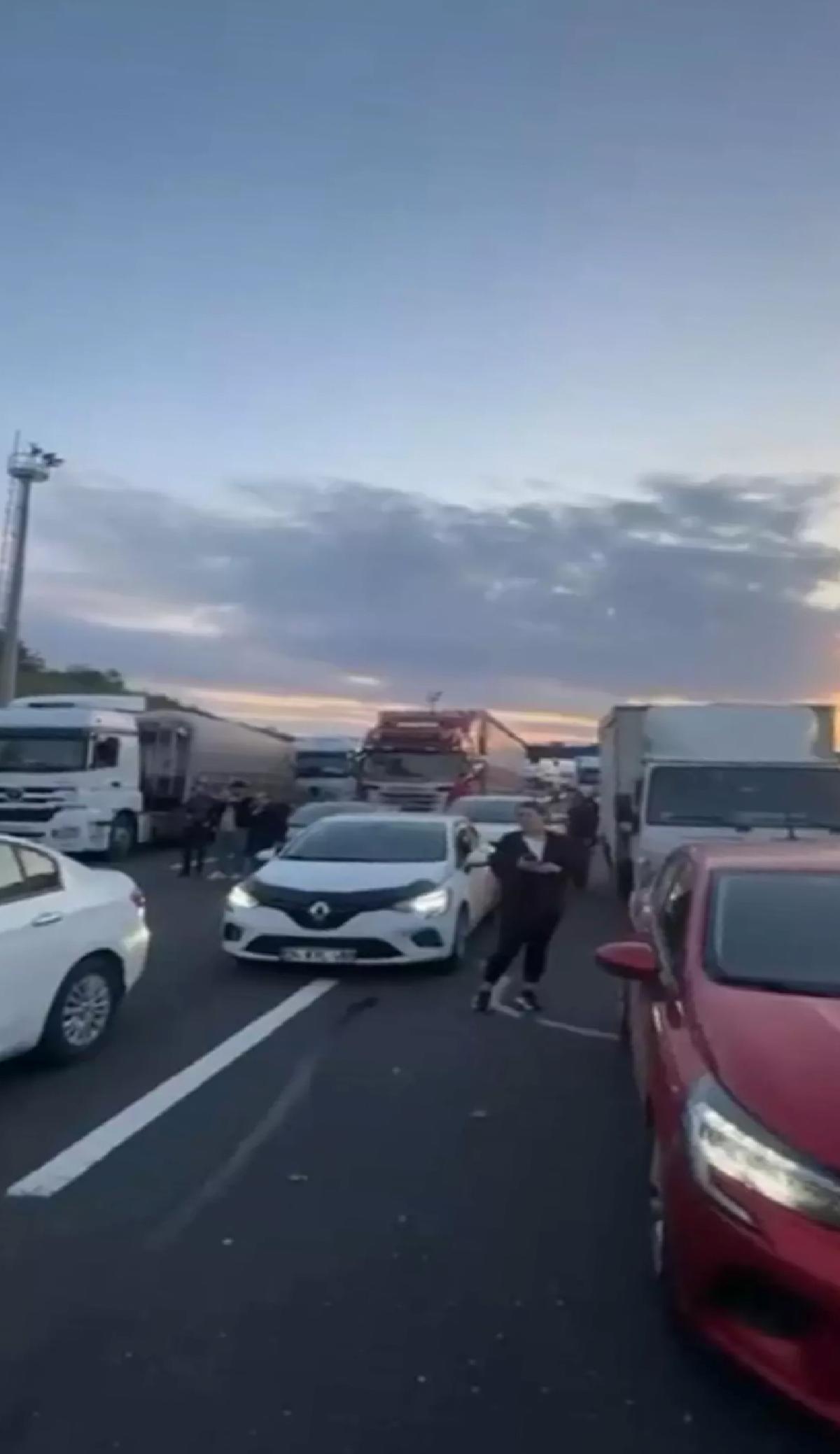Kuzey Marmara Otoyolu’nda TIR Yangını