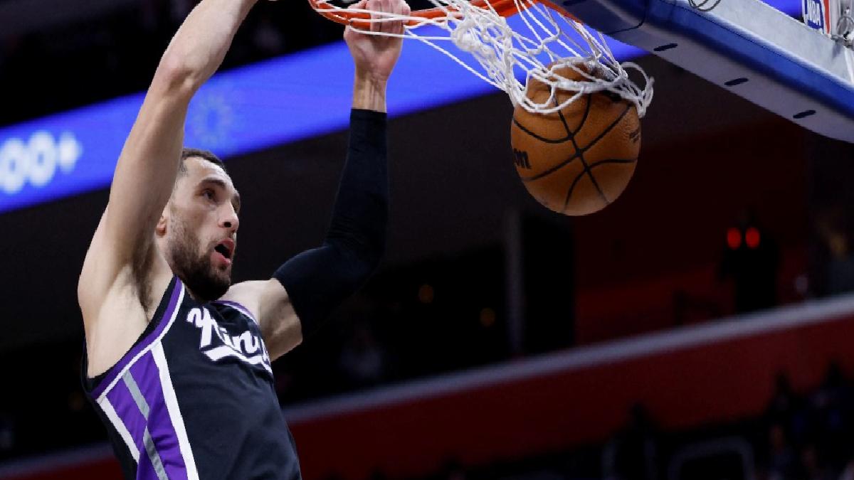 LaVine-DeRozan ikilisinin 80 sayı attığı maçta Kings, Pistons’ı mağlup etti