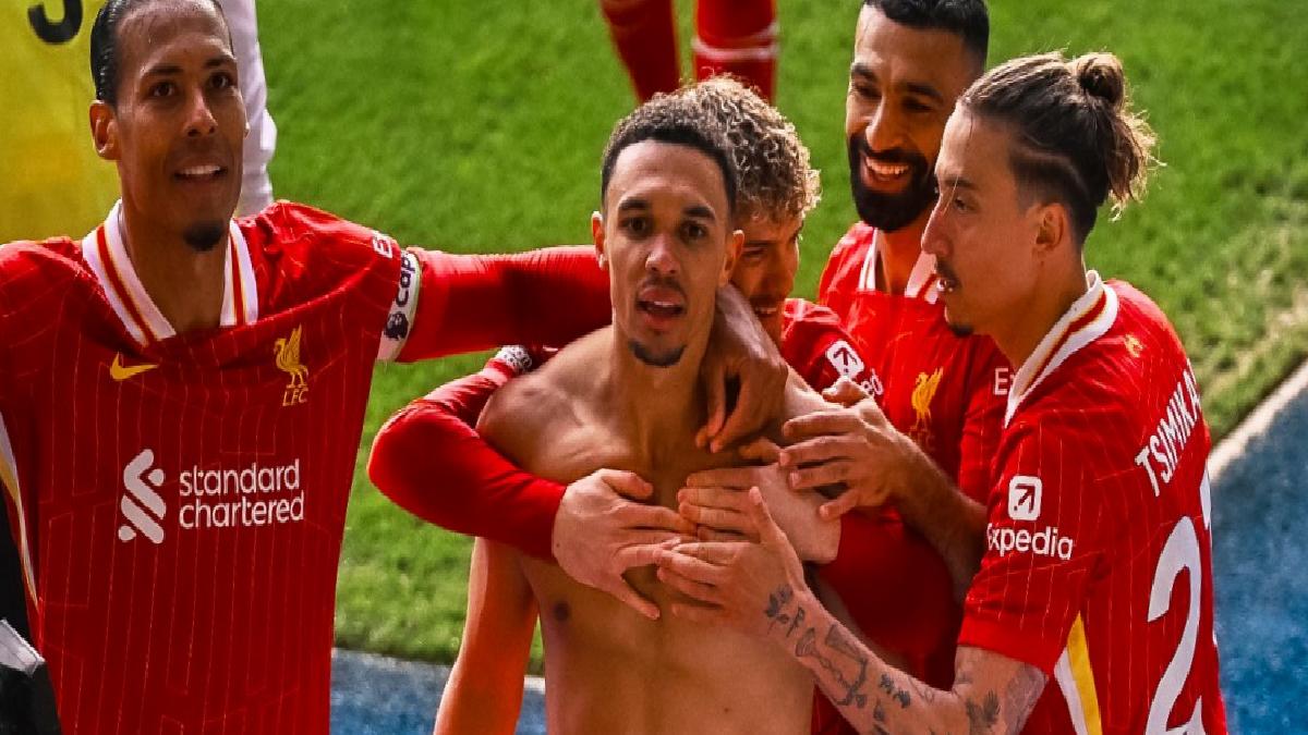 Liverpool kazandı, Leicester City küme düştü