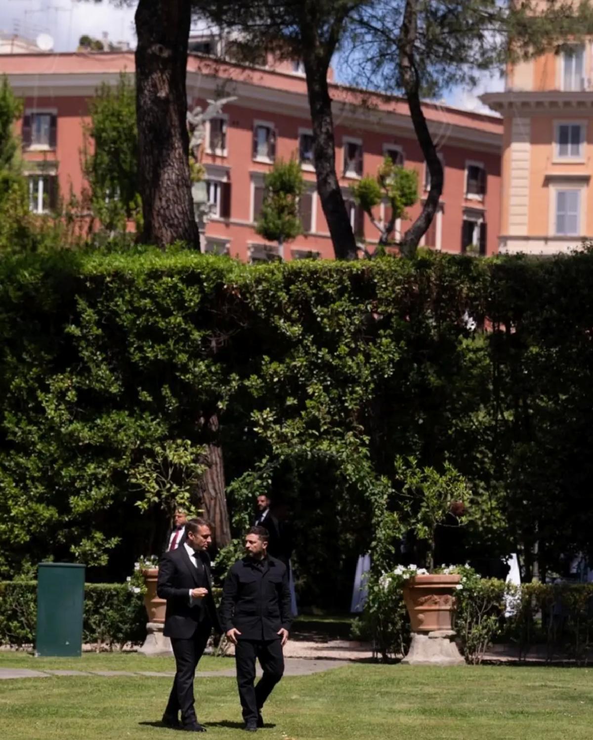 Macron ve Zelenskiy Roma’da Ateşkes Görüştü