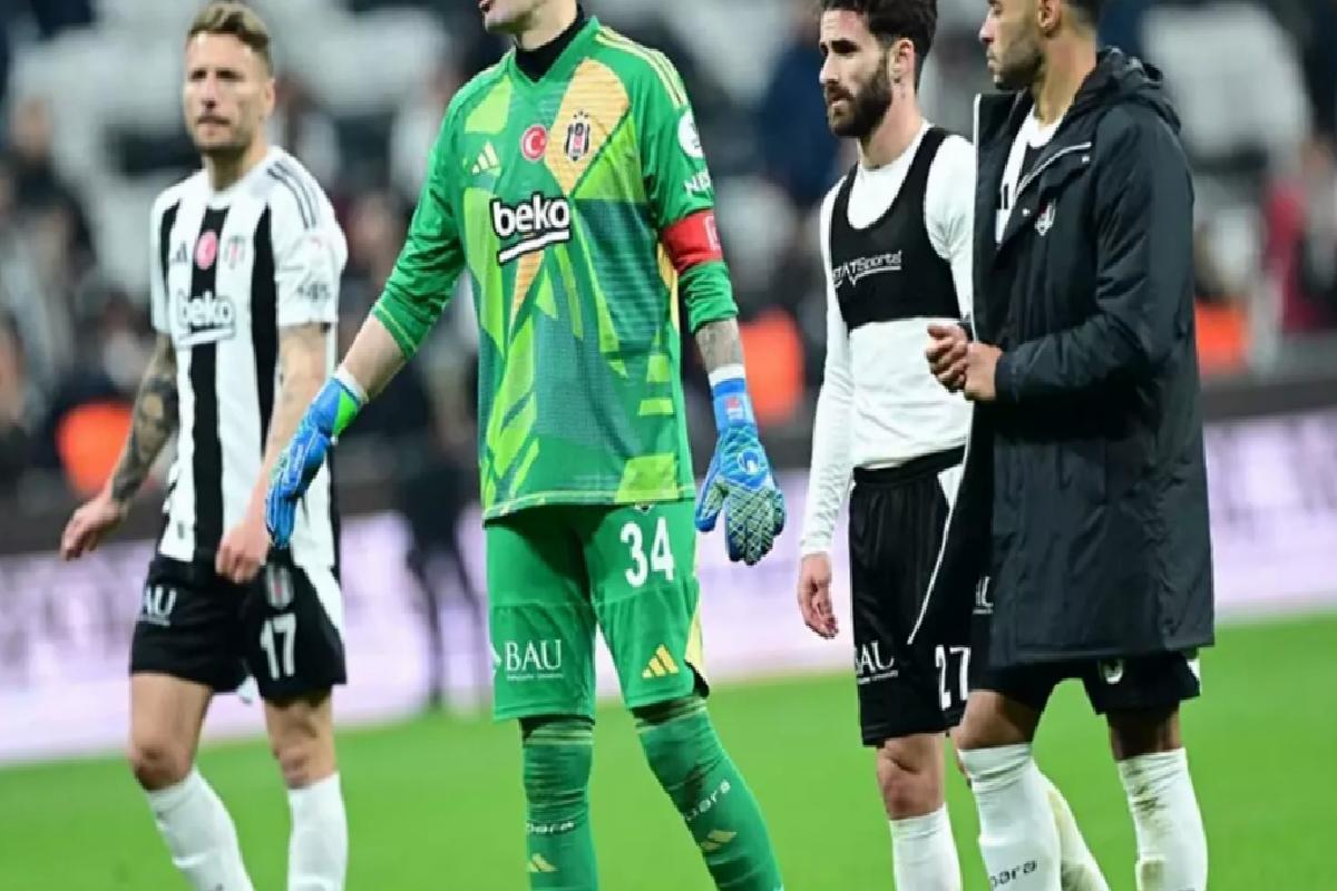 Maçtan sonra da devam etti! Beşiktaş tribünlerinden takıma olay tepki