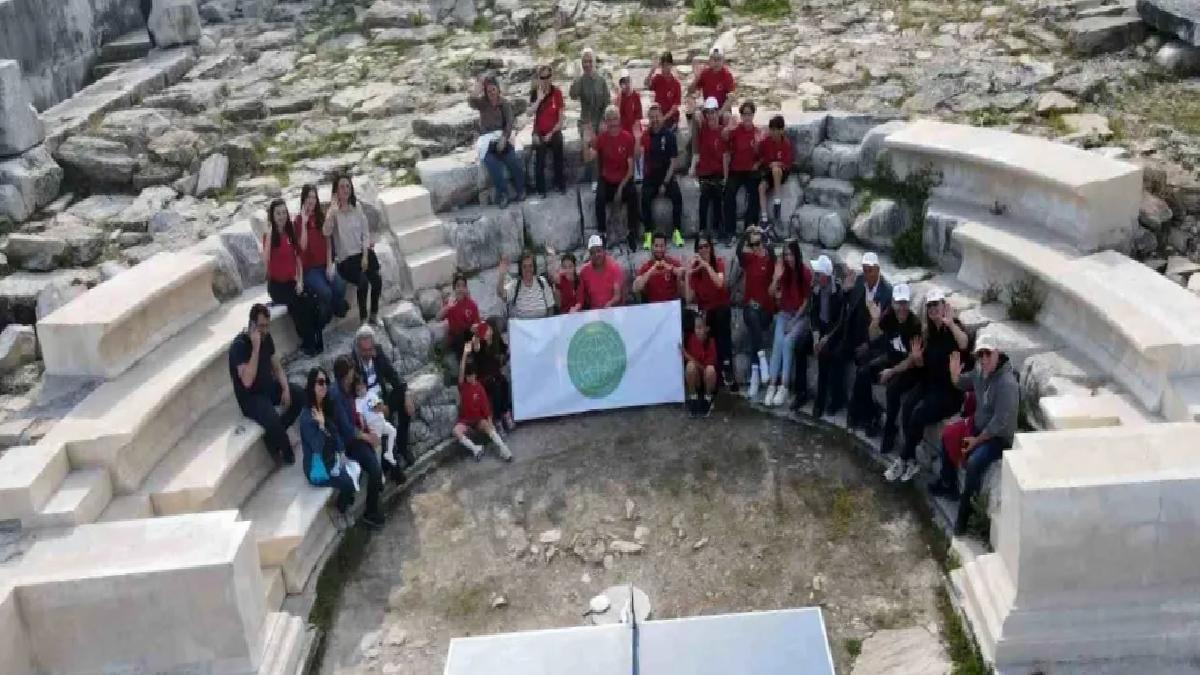 Masa Tenisi Antik Kentte Kutlandı