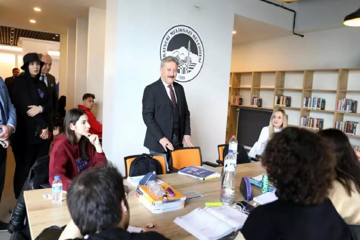Melikgazi Belediyesi’nden Gençlere Özel Hizmetler
