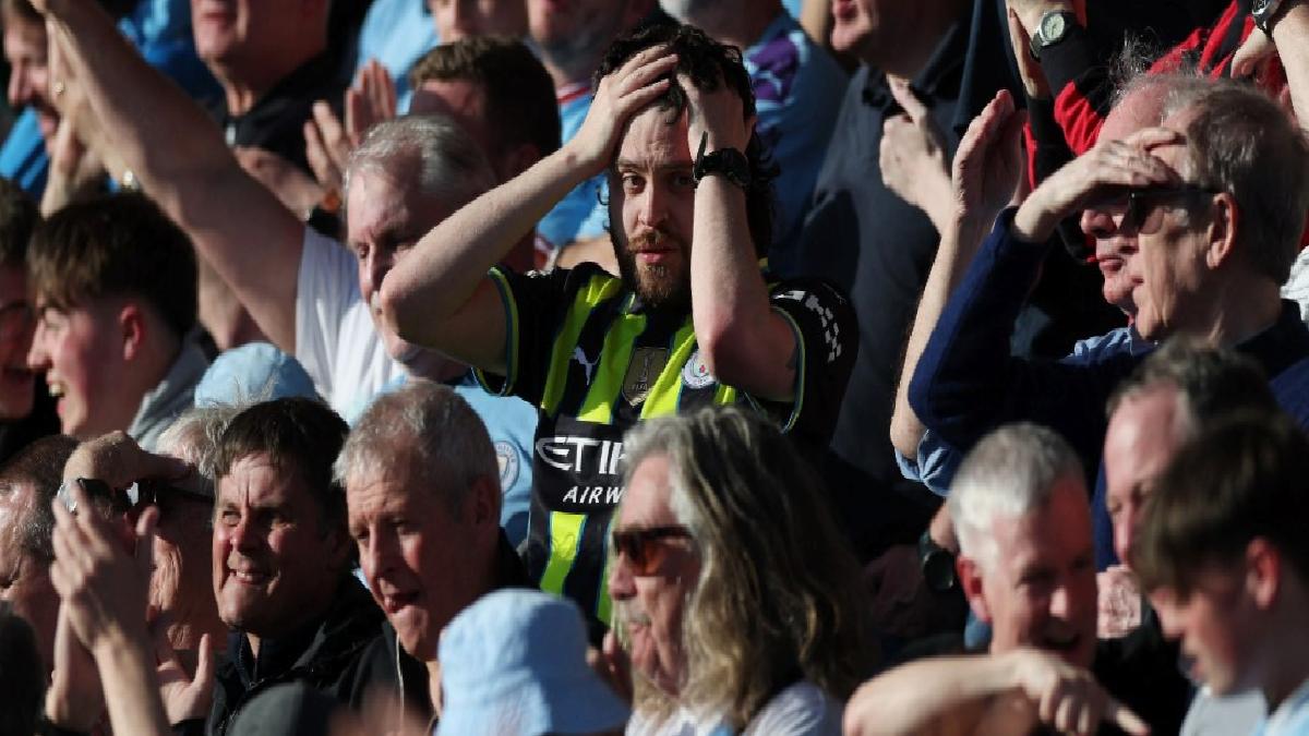 Men cezası olan Chelsea ve Manchester City taraftarlarına kötü haber